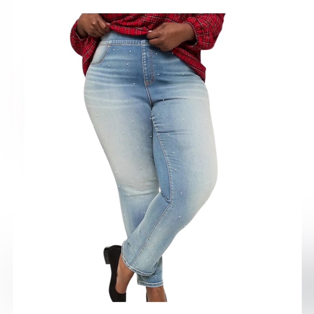 ✨ 💎 Pull-On Fit High-Rise Pearlized Embellished Straight Jean 💎✨